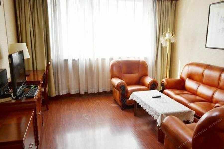 Atour Fuxingmen Hotel 4*